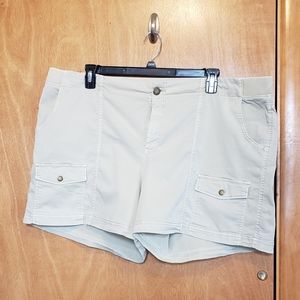 Sonoma shorts size 24W. Tan.